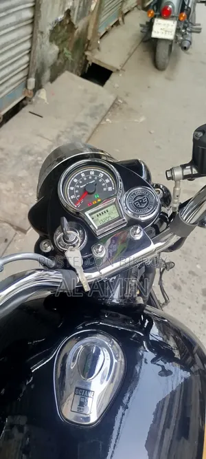 Royal Enfield Classic 350 2024 Black