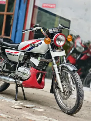 Yamaha 1996 Silver