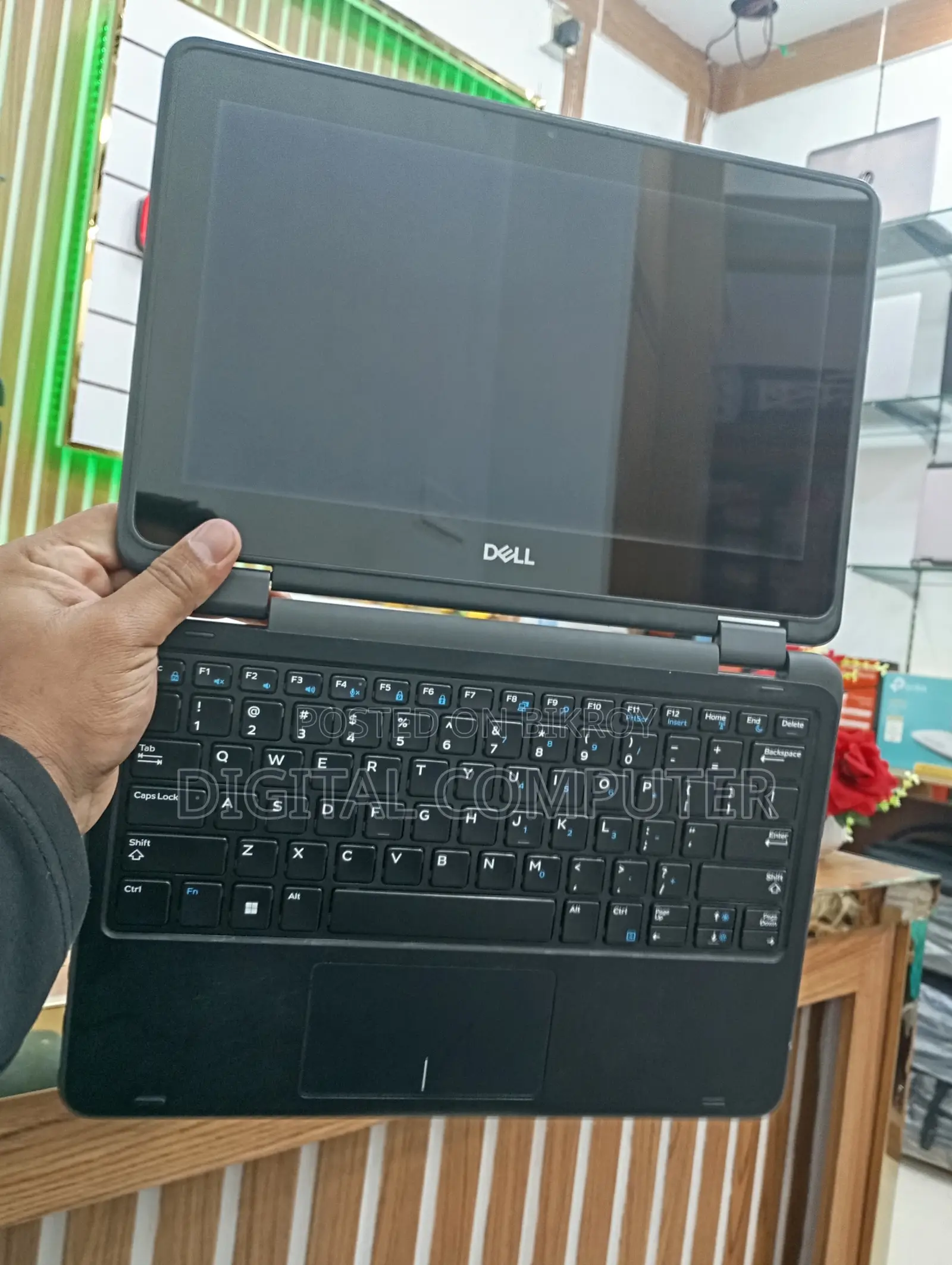 Laptop Dell Latitude 3190 2-in-1 8GB Intel Pentium SSD 128GB