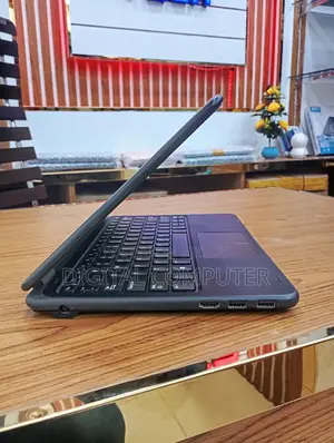 Laptop Dell Latitude 3190 2-in-1 8GB Intel Pentium SSD 128GB