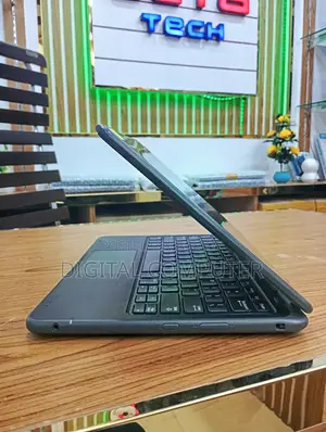Laptop Dell Latitude 3190 2-in-1 8GB Intel Pentium SSD 128GB