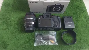 DSLR Camera Canon Eos 7D With 17-85mm Lens (Used)