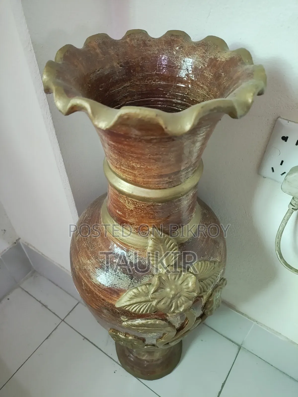 Flower Vase - মাটির ফুলদানি