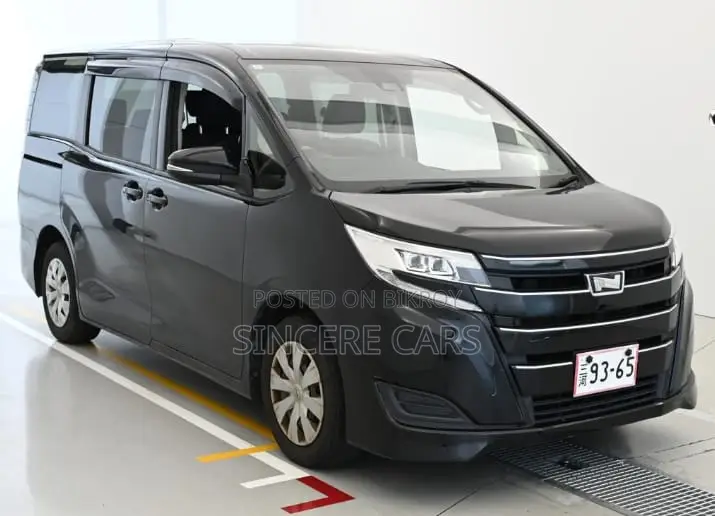 Toyota Noah 2021 Black