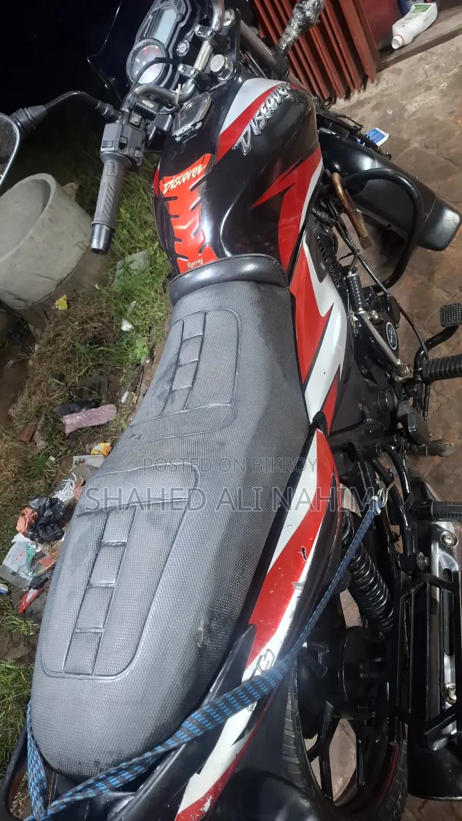 বাজাজ ডিসকভার ১২৫ ২০২১ ব্ল্যাক