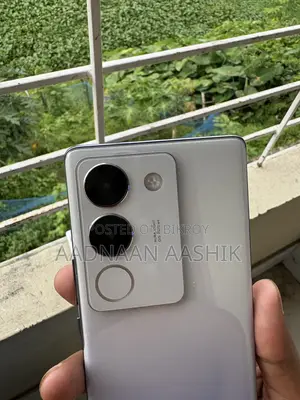 ভিভো এস১৭ ২৫৬ জিবি সাদা