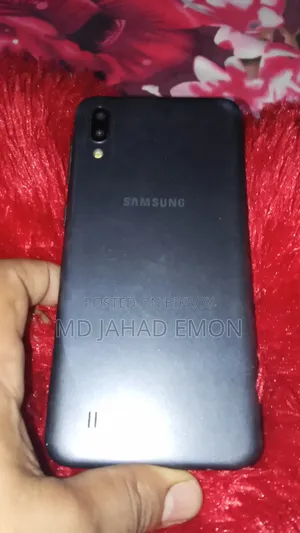 Samsung A10 32 GB Black