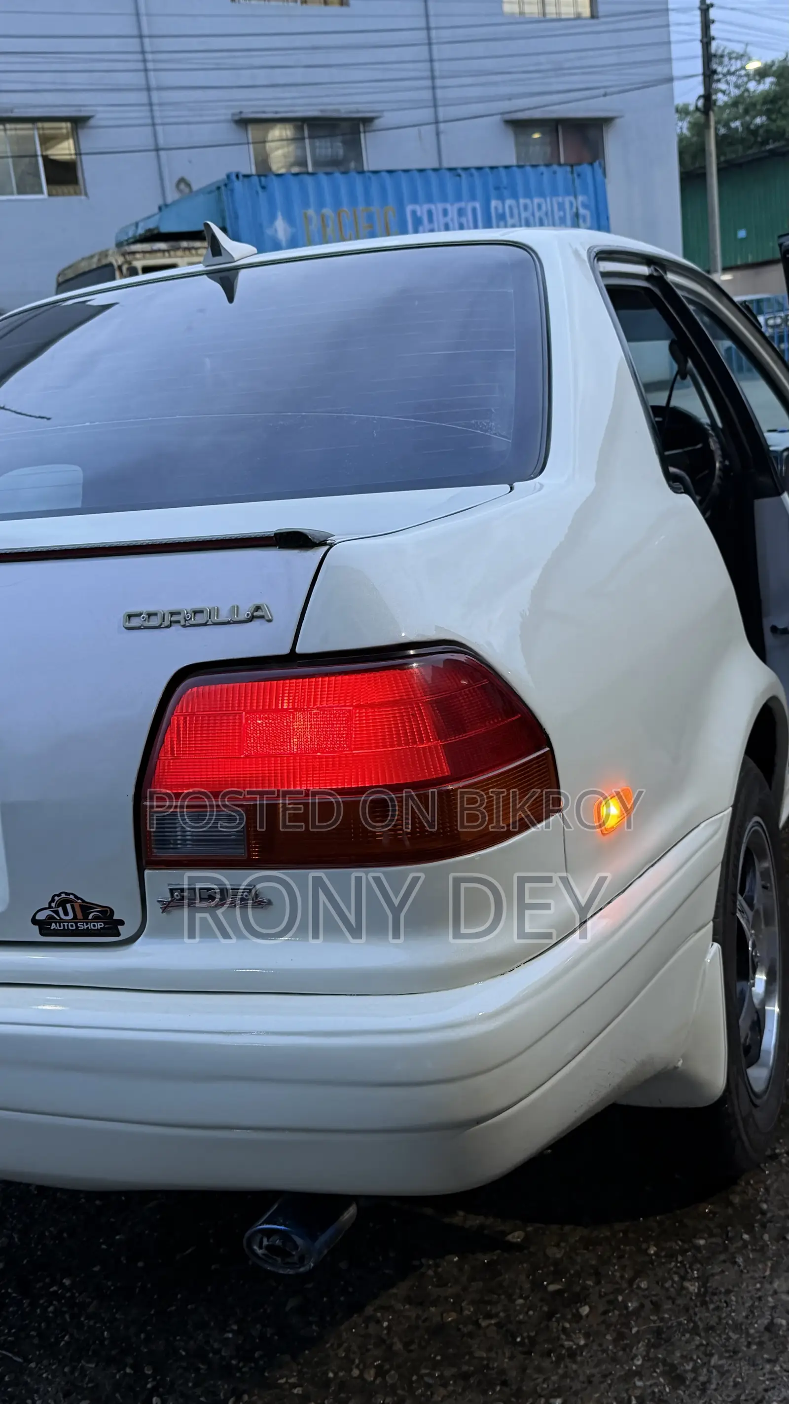 Toyota Corolla II 1.3 Front-Wheel Drive 1996 White