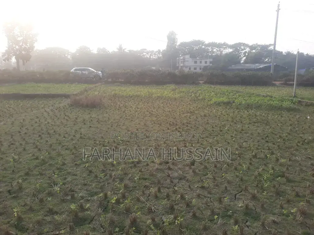 Sale of five and a half gonda land.
