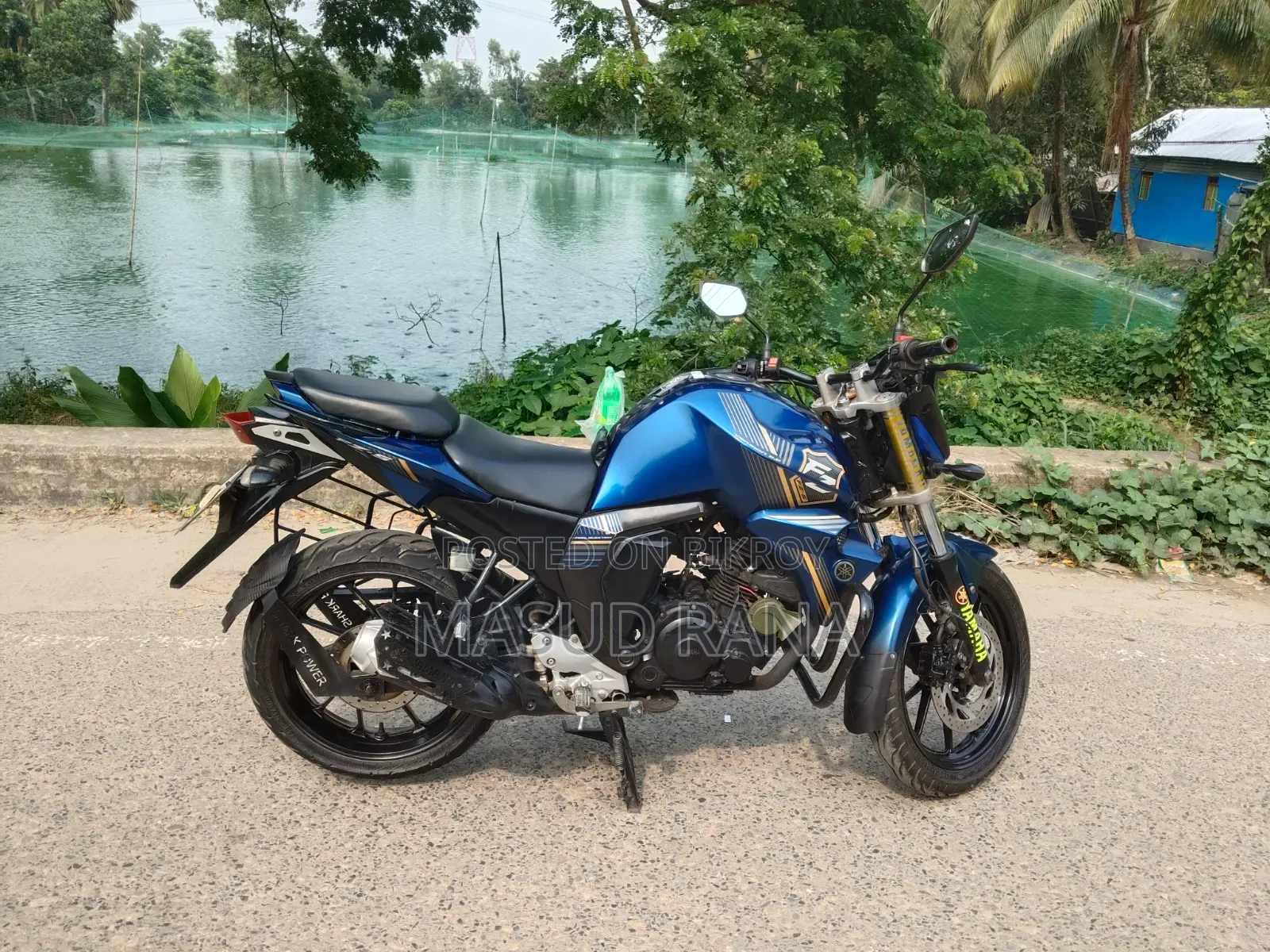 ইয়ামাহা এফজেডএস ভি২ ২০১৯ নীল