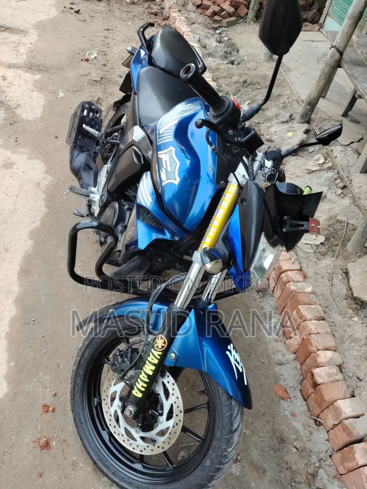 ইয়ামাহা এফজেডএস ভি২ ২০১৯ নীল