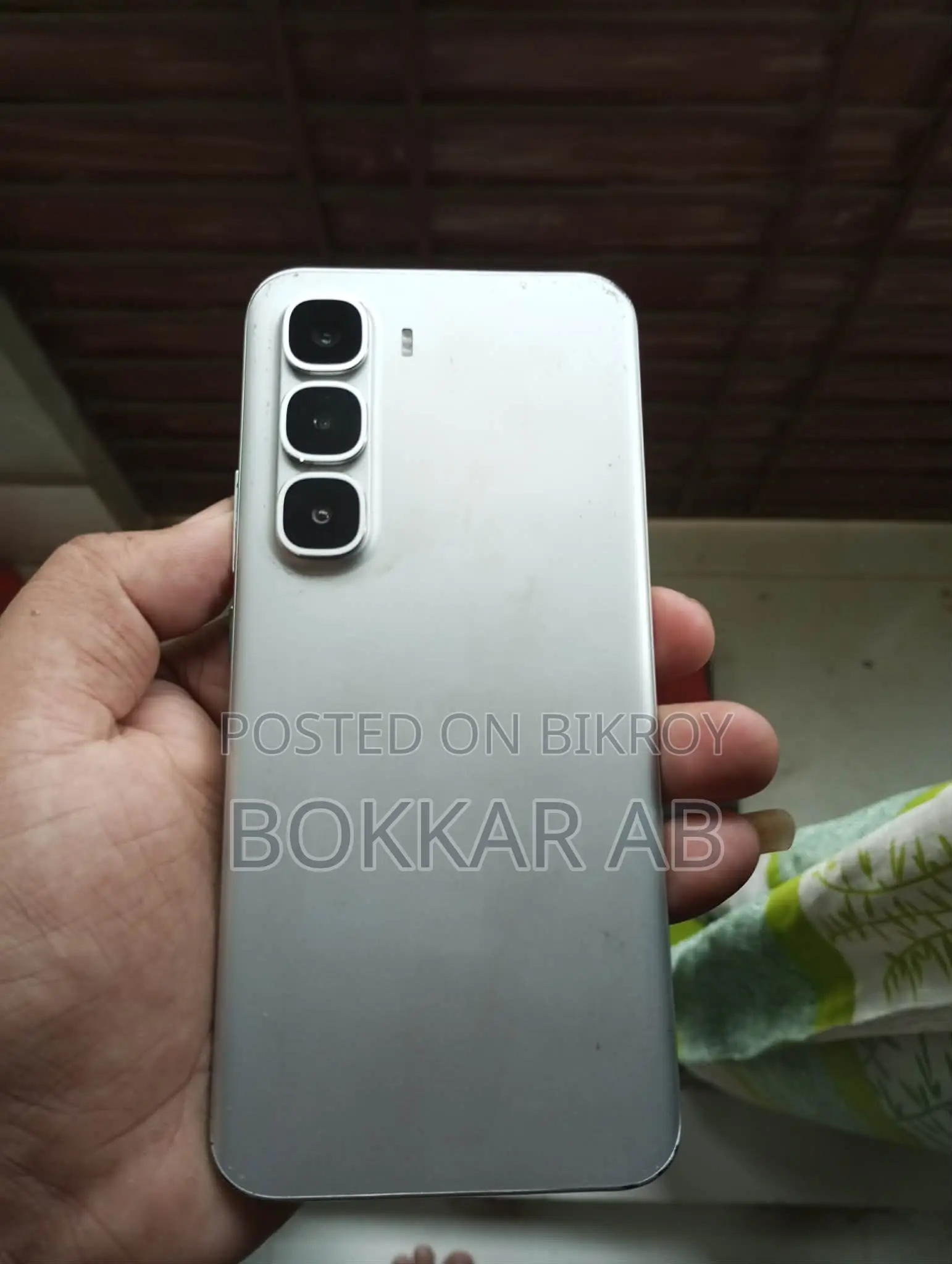 ইনফিনিক্স হট ৬০ প্রো+ ২৫৬ জিবি সাদা