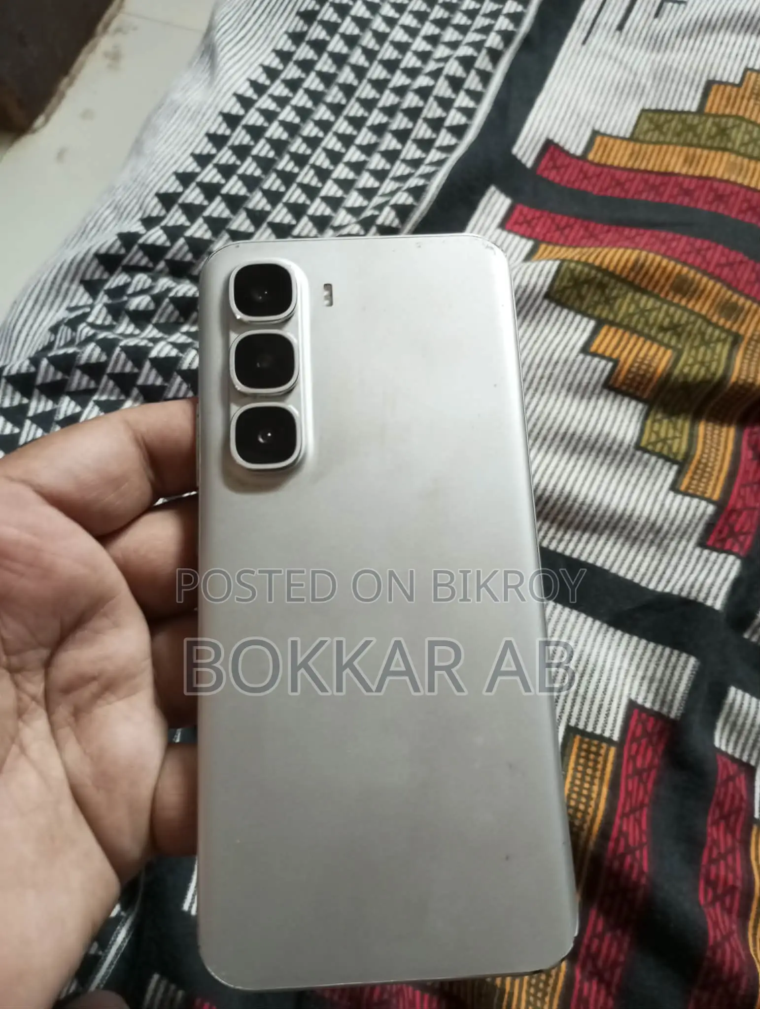 ইনফিনিক্স হট ৬০ প্রো+ ২৫৬ জিবি সাদা