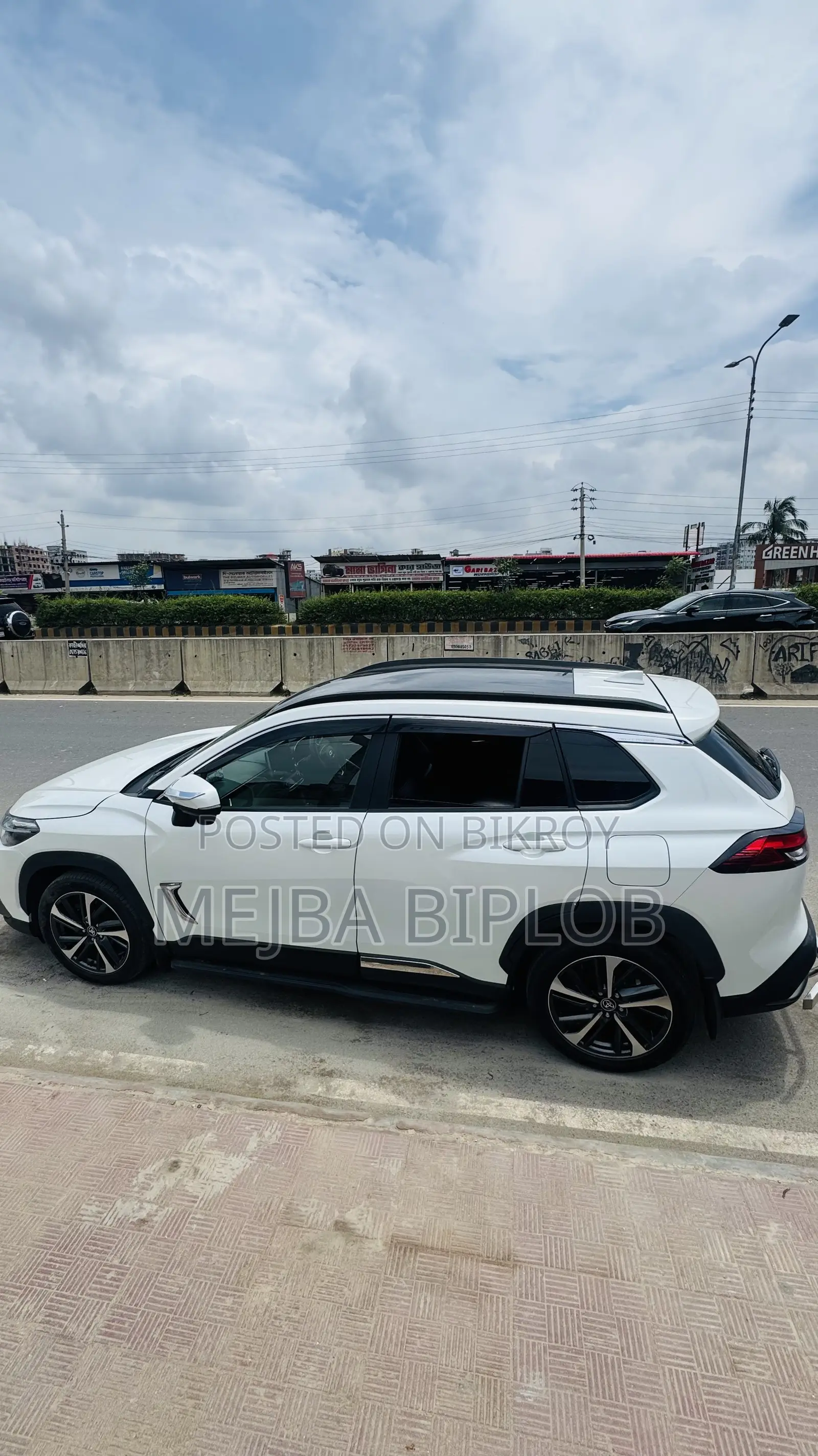 Toyota Corolla Cross 1.8 Hybrid AWD 2022 Pearl