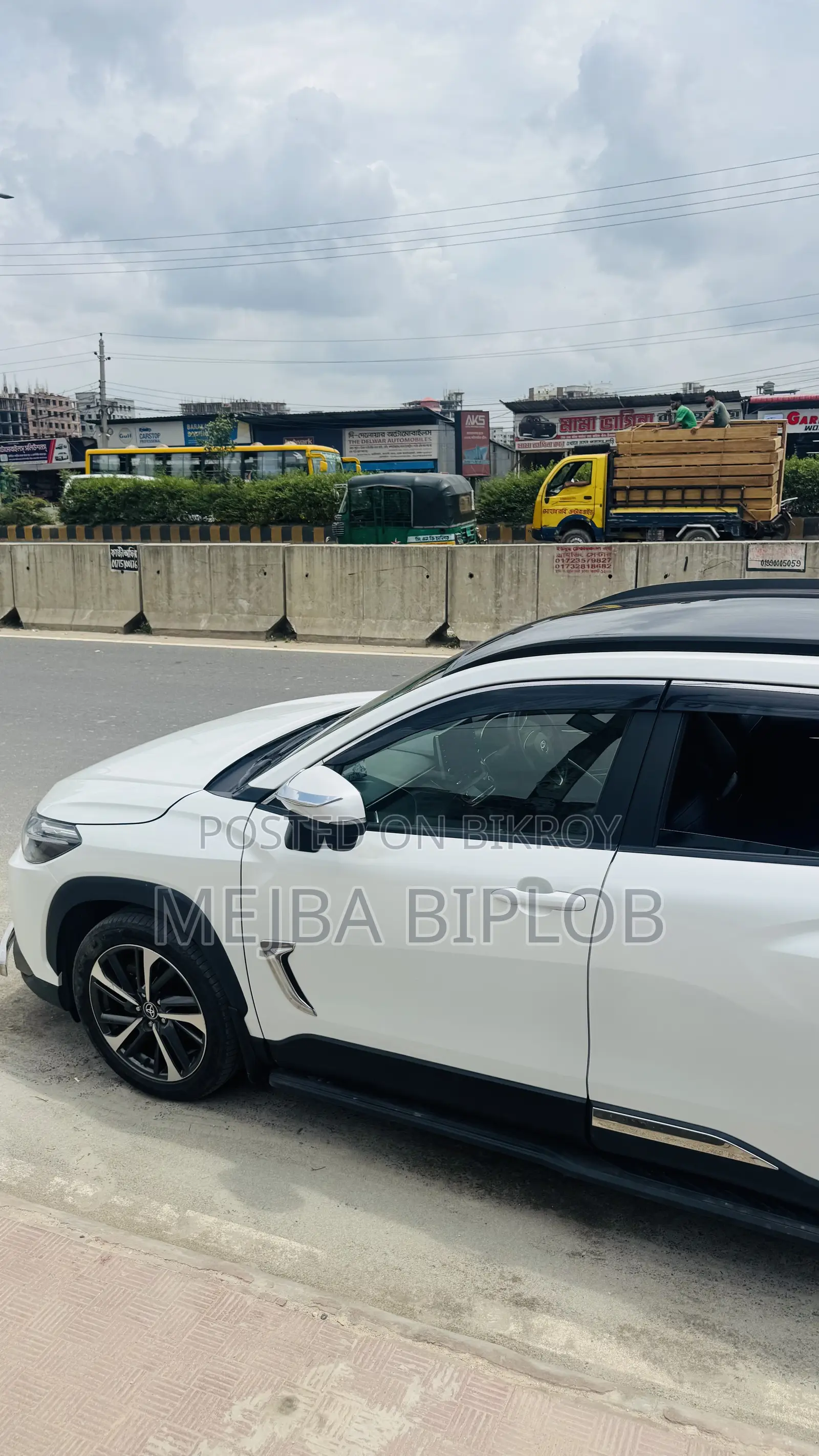 Toyota Corolla Cross 1.8 Hybrid AWD 2022 Pearl