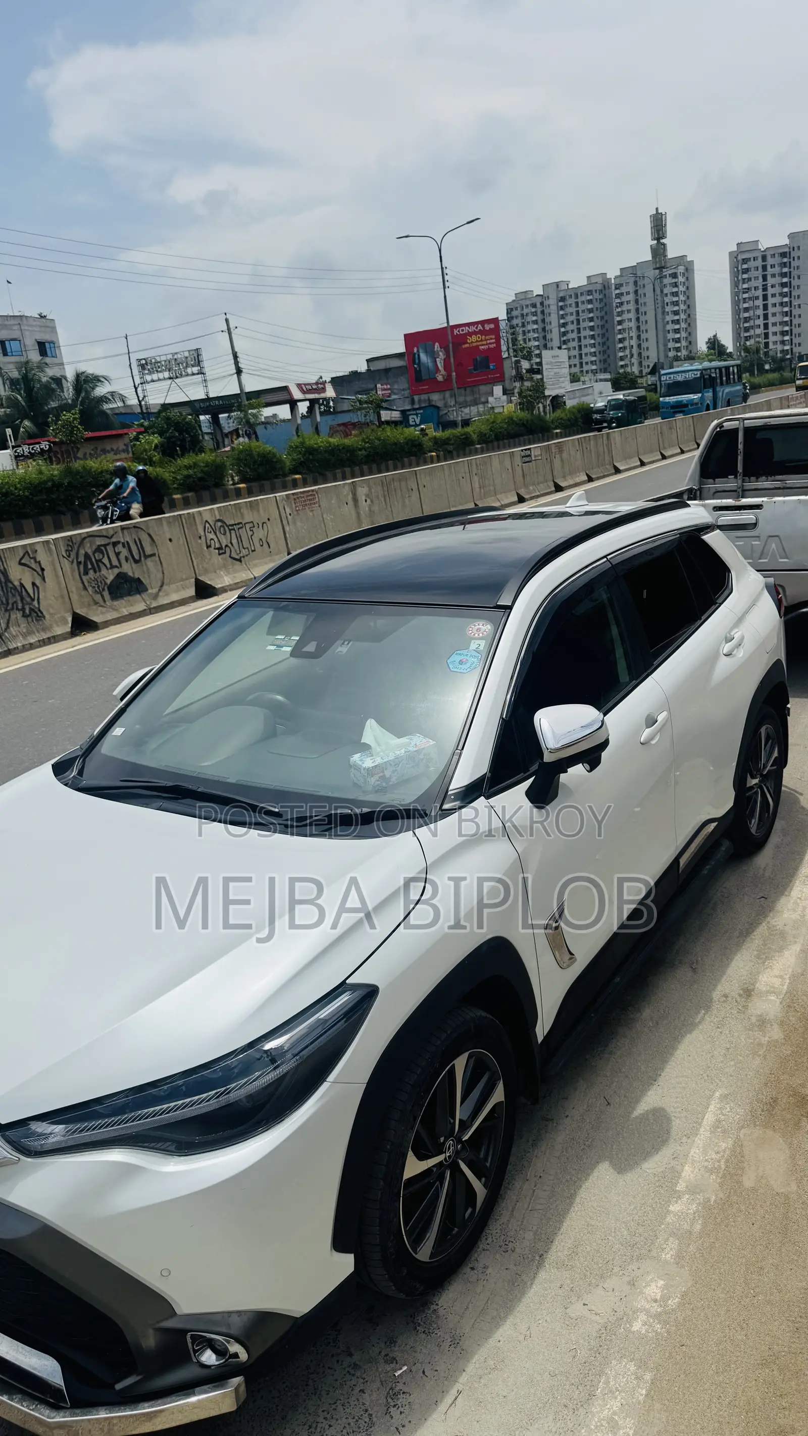 Toyota Corolla Cross 1.8 Hybrid AWD 2022 Pearl