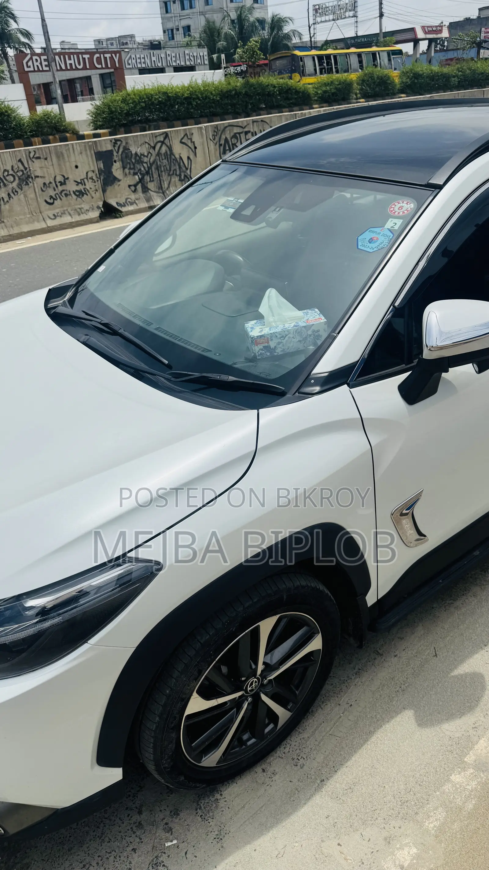Toyota Corolla Cross 1.8 Hybrid AWD 2022 Pearl