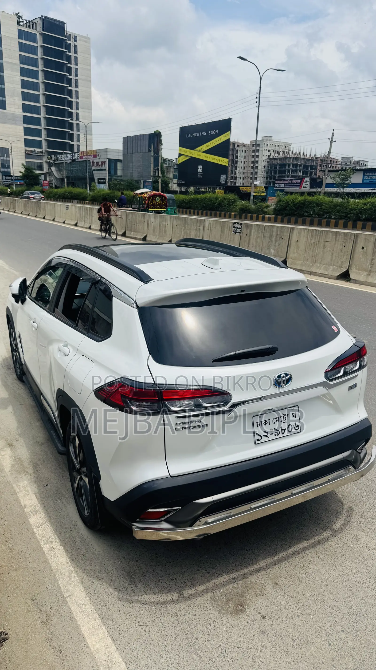 Toyota Corolla Cross 1.8 Hybrid AWD 2022 Pearl