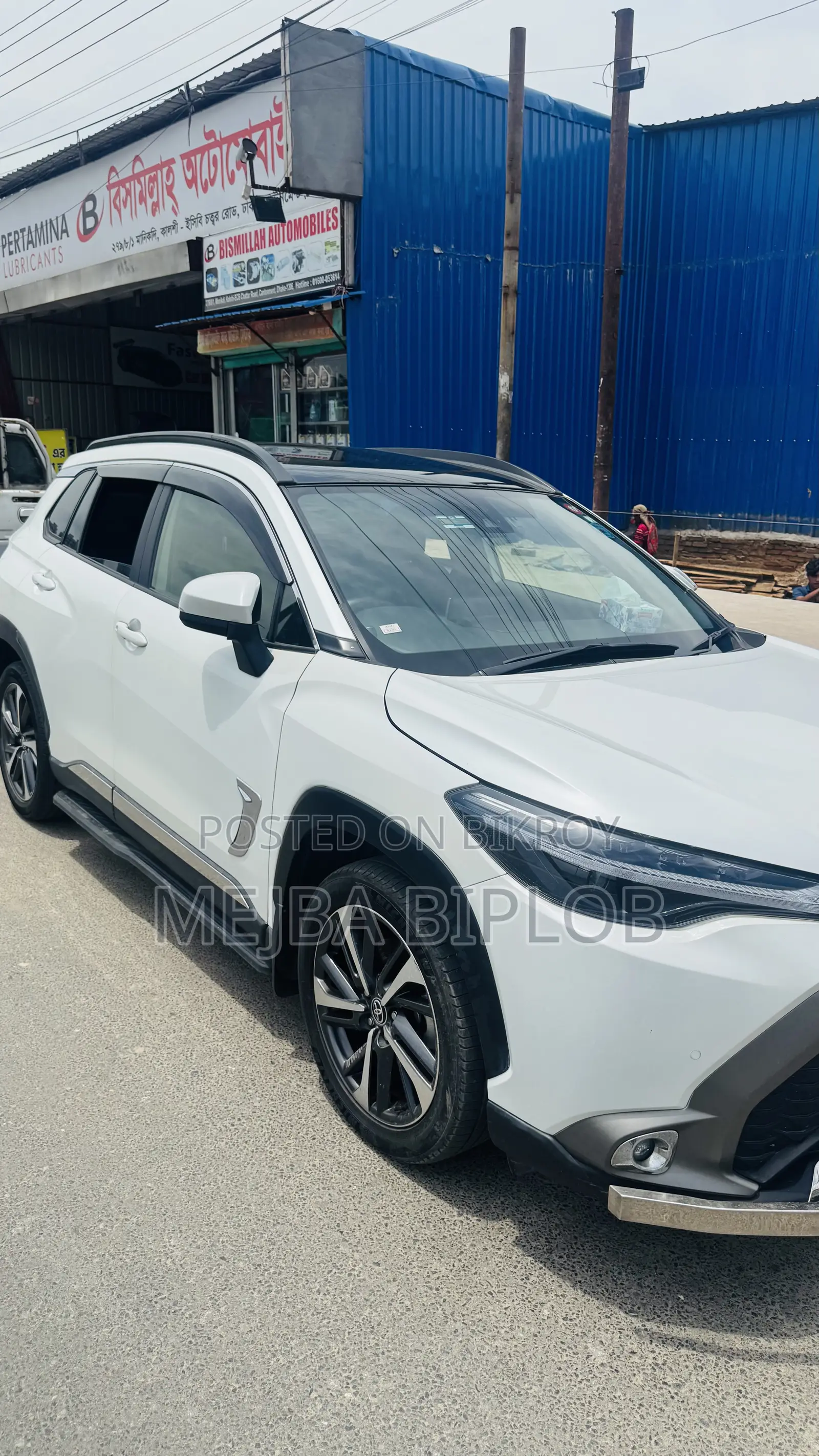 Toyota Corolla Cross 1.8 Hybrid AWD 2022 Pearl