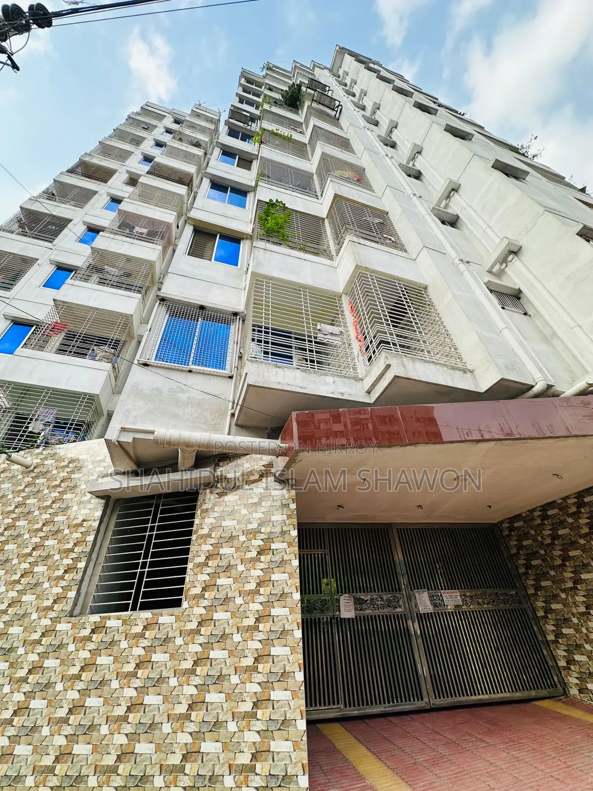 4 Bedroom Apartment in Aftab Nagar for Sale