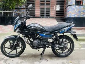 বাজাজ এক্সসিডি ১২৫ ২০১৬ কালো