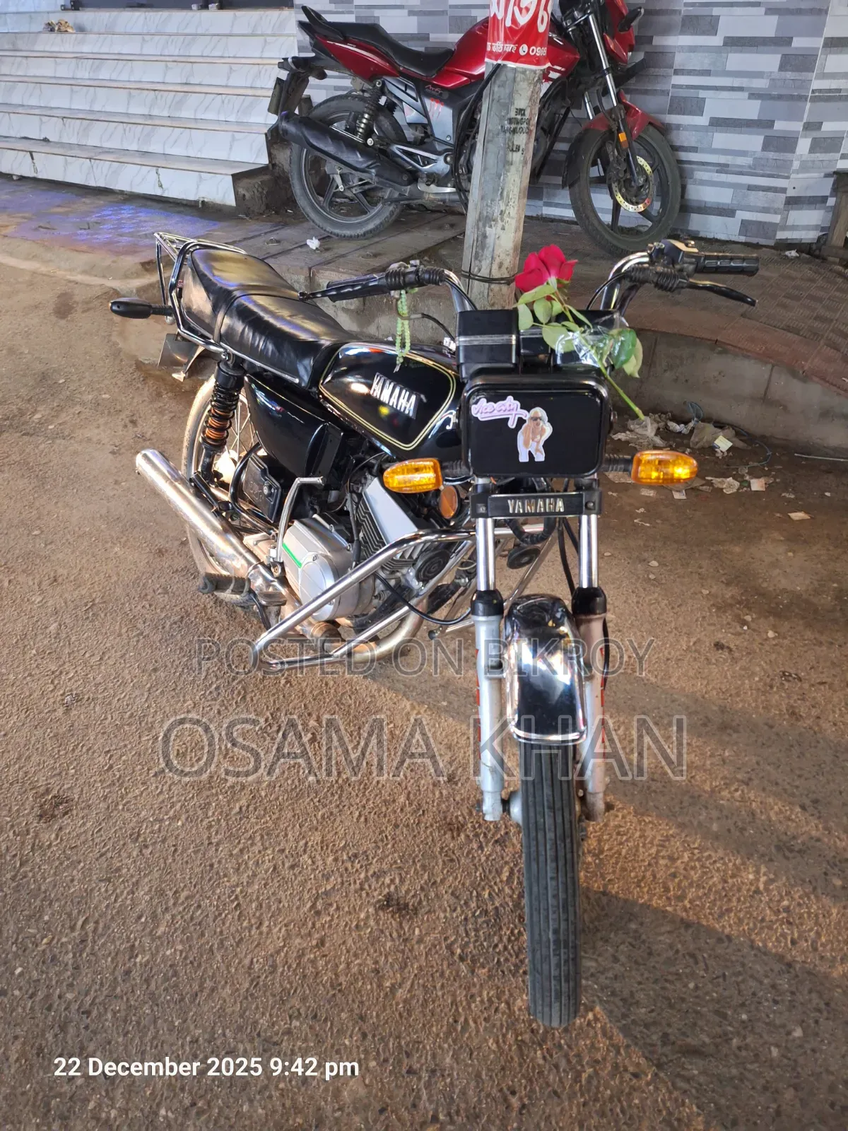 ইয়ামাহা ২০০১ ব্ল্যাক