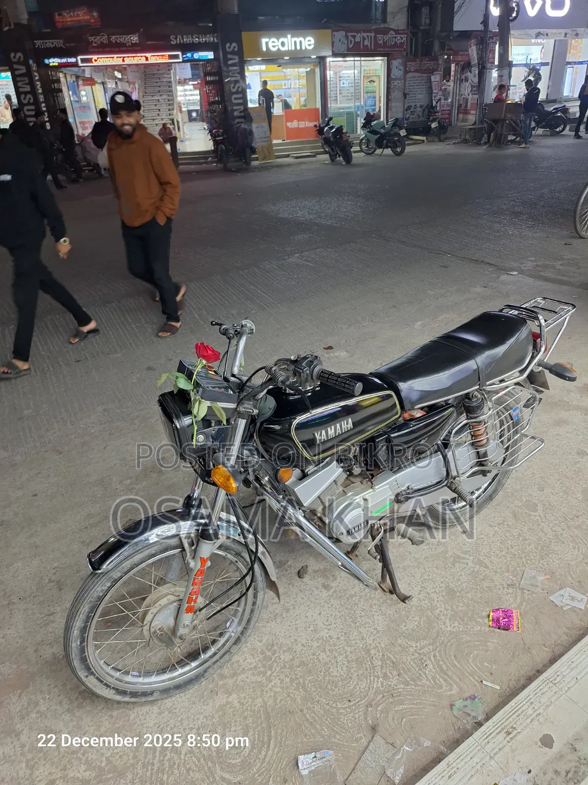ইয়ামাহা ২০০১ ব্ল্যাক