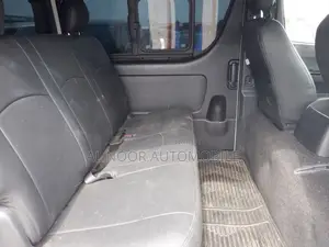 Toyota HiAce 2021 White