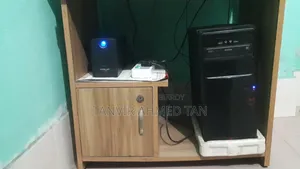 Desktop Computer Dell Alpha 4GB Intel Core i3 SSD 512GB