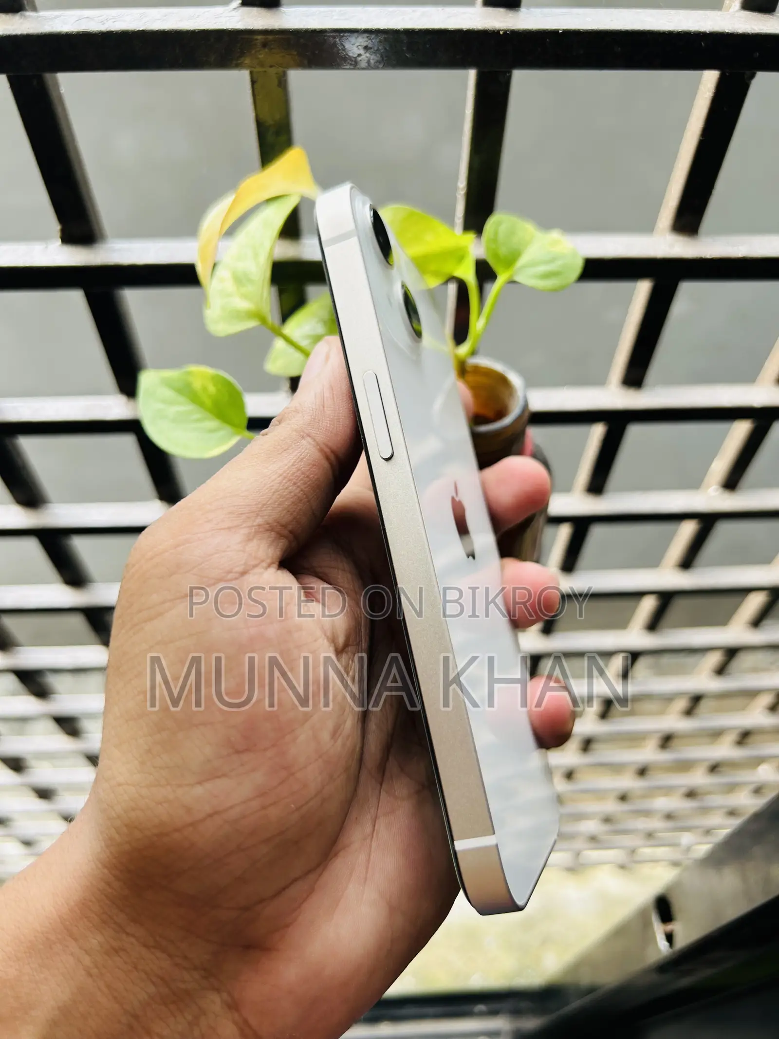 Apple iPhone 13 256 GB White
