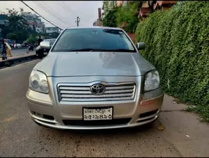 টয়োটা অ্যাভেনসিস ২০০৪ গোল্ড