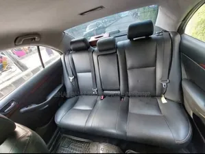 Toyota Avensis 2004 Gold