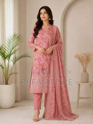Chic and Glamorous: Eye-Catching Design and Premium Fabric.