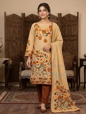 ক্লাসি ও গ্ল্যামারাস: নজরকাড়া ডিজাইন ও প্রিমিয়াম ফেব্রিক।