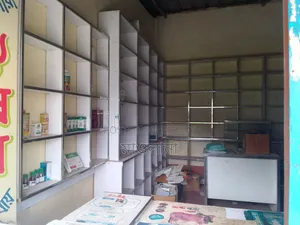 ফার্মেসীর মেডিসিন রাখার জন্য রেক বিক্রয় করা হবে।