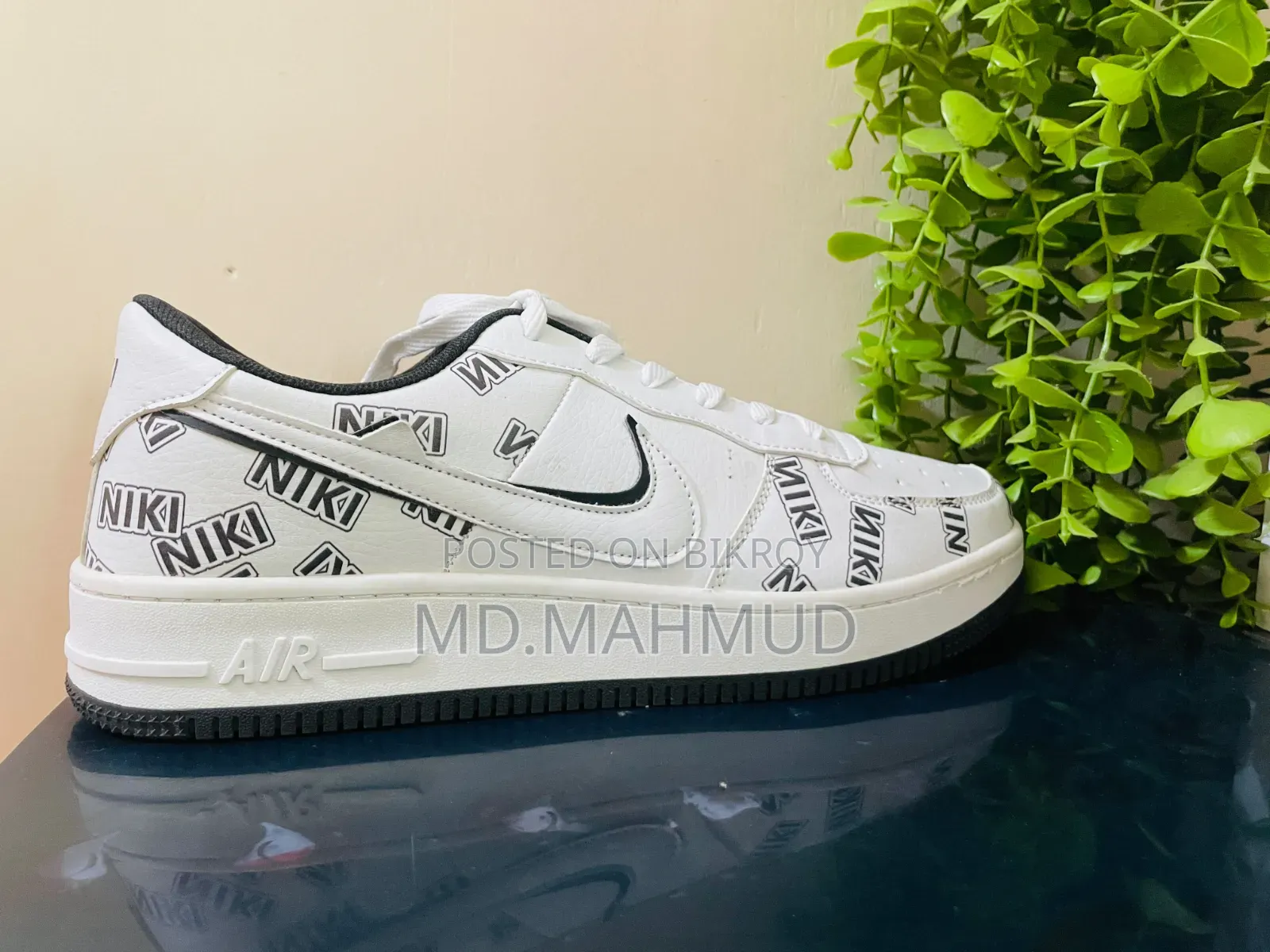 Unused Trendy White Sneakers - Size 43 Available!