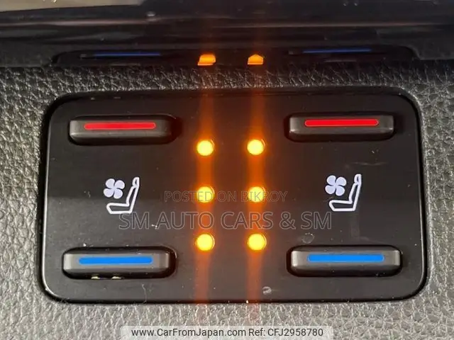 নিউ টয়োটা করোলা ক্রস ২০২৬ গ্রে