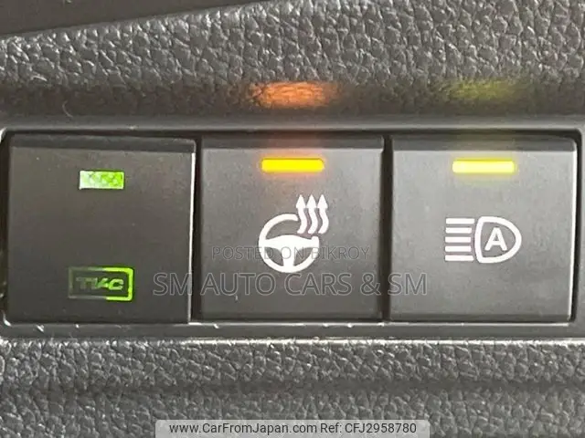 নিউ টয়োটা করোলা ক্রস ২০২৬ গ্রে