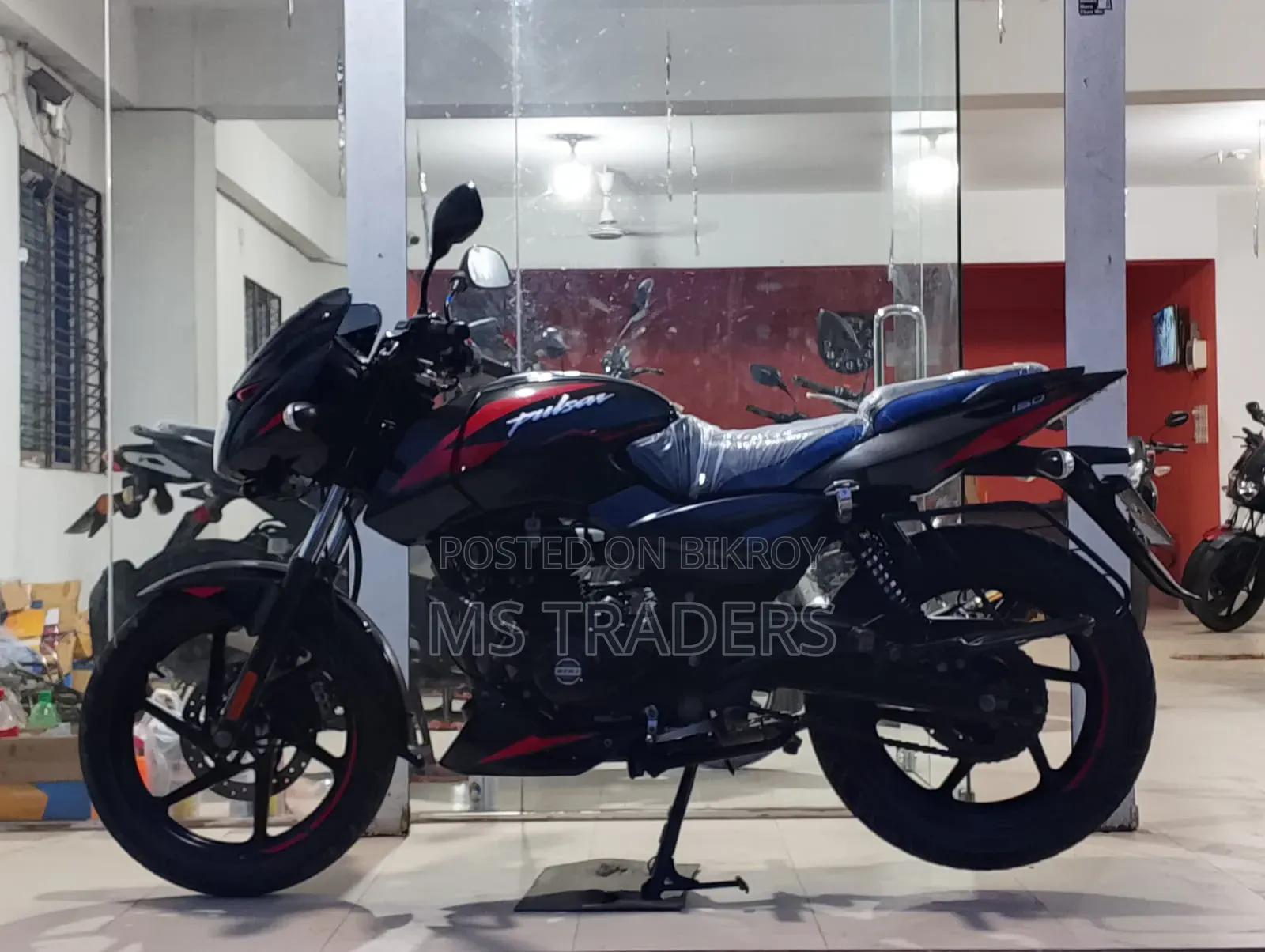 বাজাজ পালসার ১৫০ ২০২২ ব্ল্যাক
