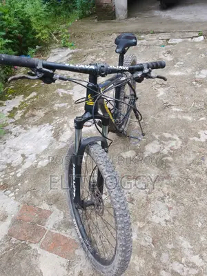 কাস্টম বিল্ট মোটরসাইকেলস ২০২৩ ব্ল্যাক