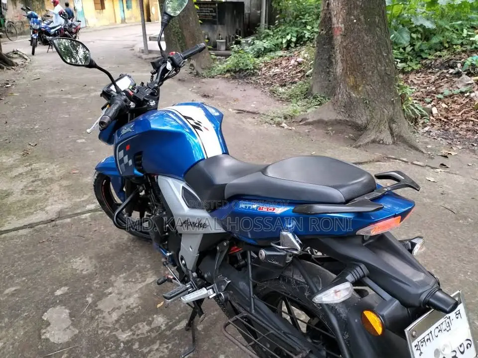 TVS Apache RTR 160 4V 2021 Blue