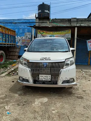 টয়োটা নোয়া ২০১৫ পার্ল