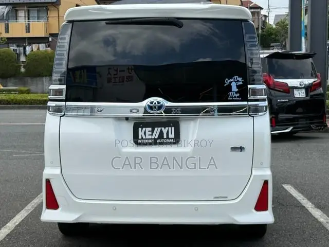 টয়োটা ভক্সি ২০২১ পার্ল