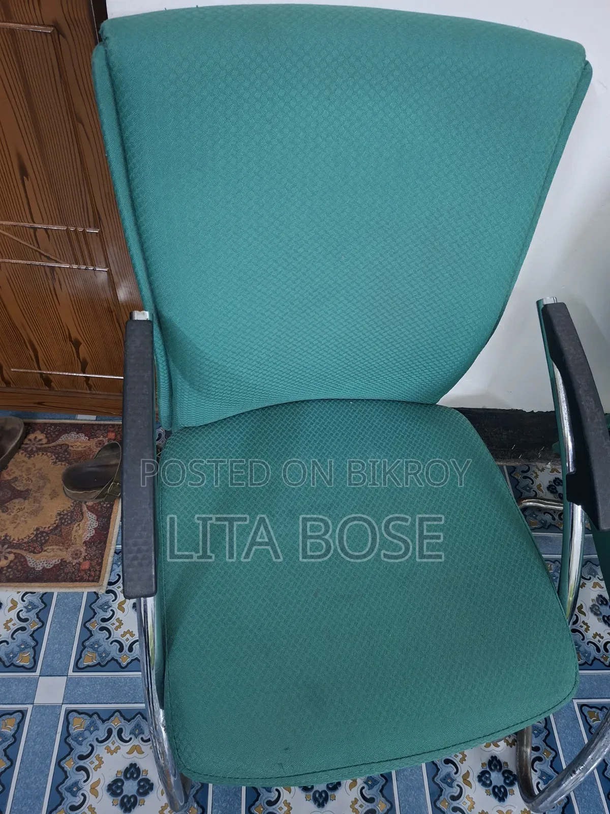 Chair / Office Chair / Meeting Chairs (8 pcs)
