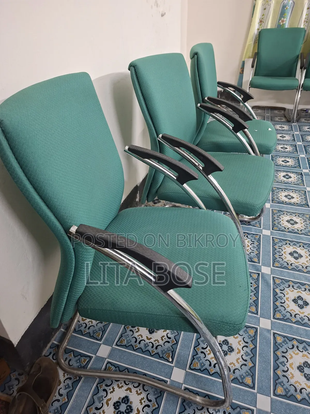 Chair / Office Chair / Meeting Chairs (8 pcs)