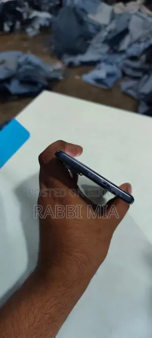 নতুন ইনফিনিক্স হট ৫০ প্রো+ ৪জি ২৫৬ জিবি নীল