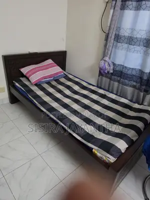 ব্যবহৃত আসবাবপত্র বিক্রি হবে