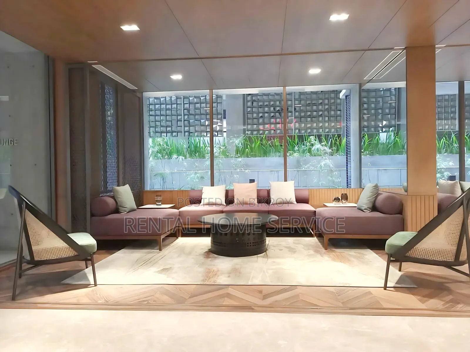 4 Bedroom Apartment in Semi Furnished for rent