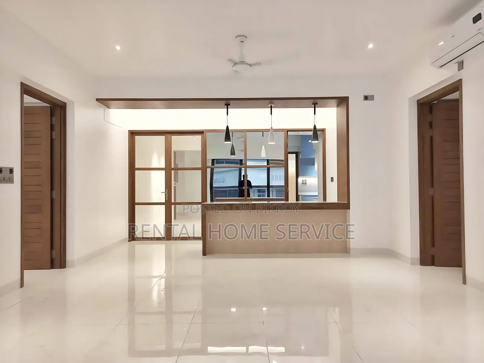 4 Bedroom Apartment in Semi Furnished for rent