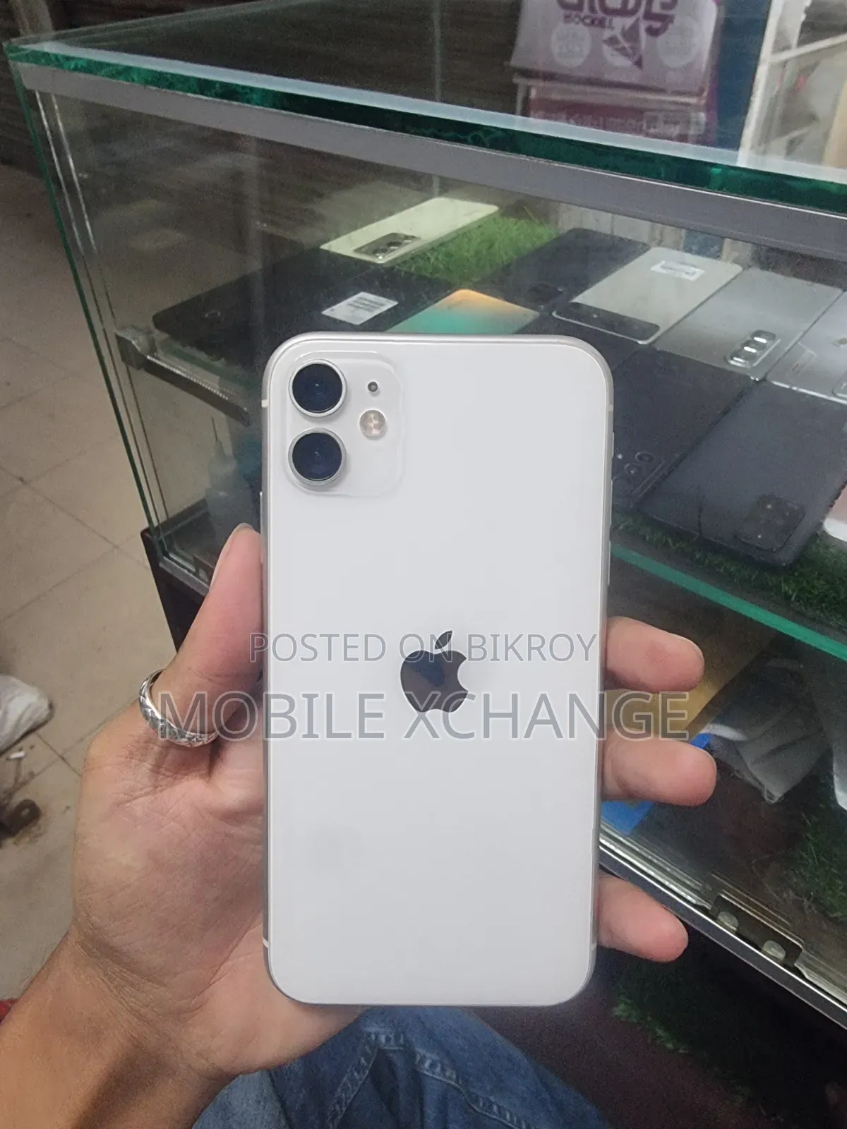 অ্যাপল আইফোন ১১ ৬৪ জিবি হোয়াইট